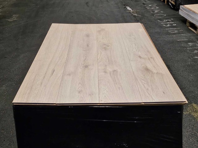 10 m2 laminaat plank - 1380 x 193 x 8 mm - afbeelding 3 van  3