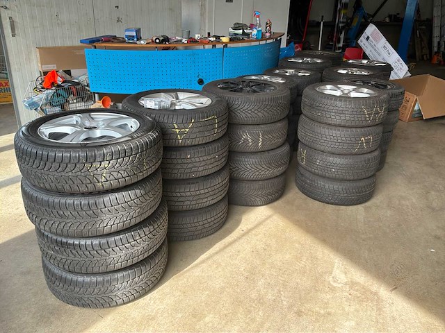 10 sets autoband met velg - afbeelding 1 van  15