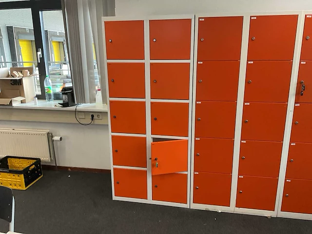 10-vaks lockerkast - afbeelding 1 van  3