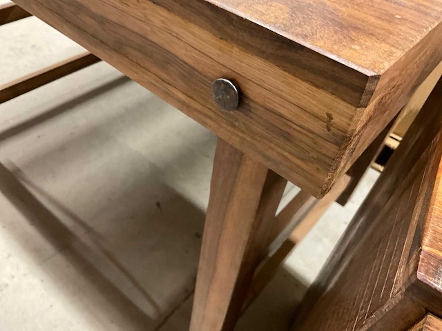 100% gerecycled tafel - afbeelding 4 van  6