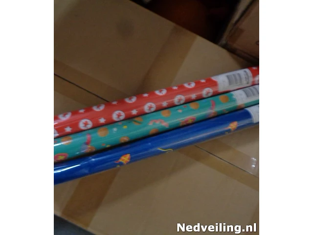 100 rollen sinterklaas inpakpapier+/- 2,5 mtr - afbeelding 2 van  3