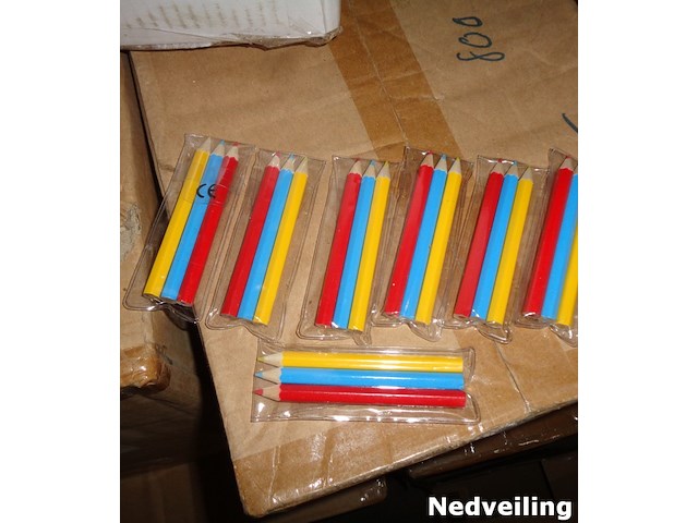 100 sets van 3 kleurpotloodjes - afbeelding 3 van  3