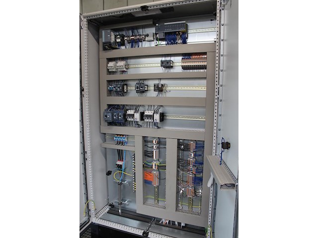 100 tons pers met persoppervlakte 900 x 3000 mm met rexroth hyag31/2000 hydraulische persunit - afbeelding 8 van  16