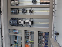 100 tons pers met persoppervlakte 900 x 3000 mm met rexroth hyag31/2000 hydraulische persunit - afbeelding 8 van  16