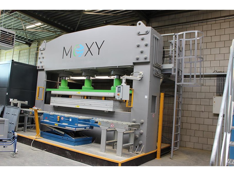 Faillissement moxy oid composites europe bv 1 kavels x001-x003 persen