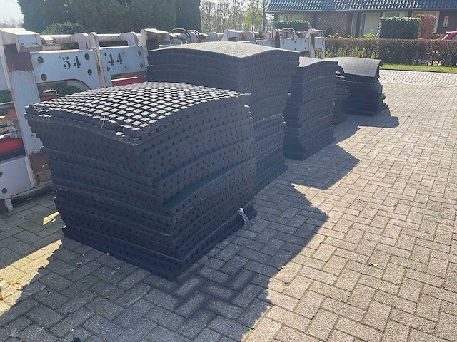 100 x 100 rubberen tegel - afbeelding 1 van  4