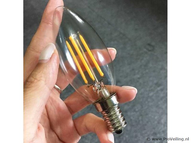 100 x led filament lamp c35 – 6w – e14 – dimbaar – 2700k warm wit - afbeelding 2 van  3