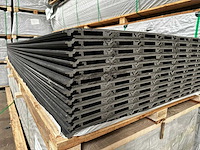 100x composiet gevelbekleding antraciet met houtnerf - 390 cm lang - afbeelding 1 van  2