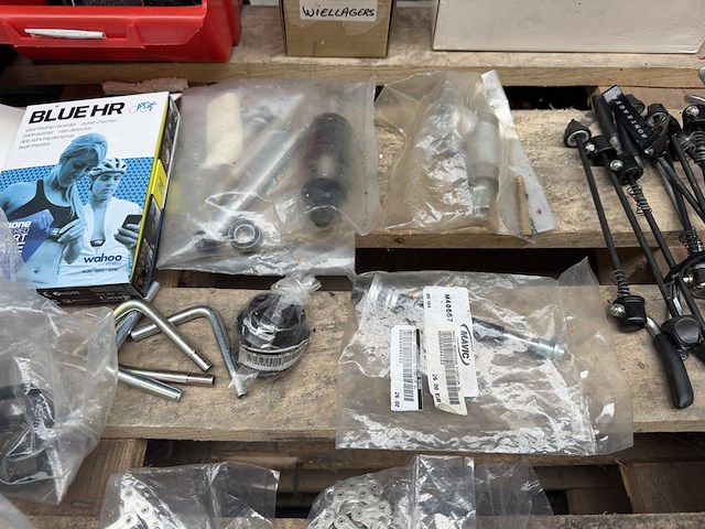 100x racefiets onderdelen en accessoires w.o. fsa, mavic, shimano - afbeelding 8 van  10