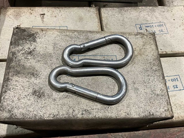 100x10 mm karabijn haken - afbeelding 1 van  5