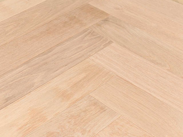 101 m2 parket eiken visgraat mutliplank - 540 x 90 x 12,7 mm - afbeelding 1 van  4