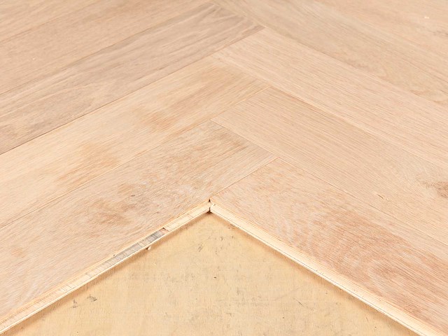 101 m2 parket eiken visgraat mutliplank - 540 x 90 x 12,7 mm - afbeelding 2 van  4