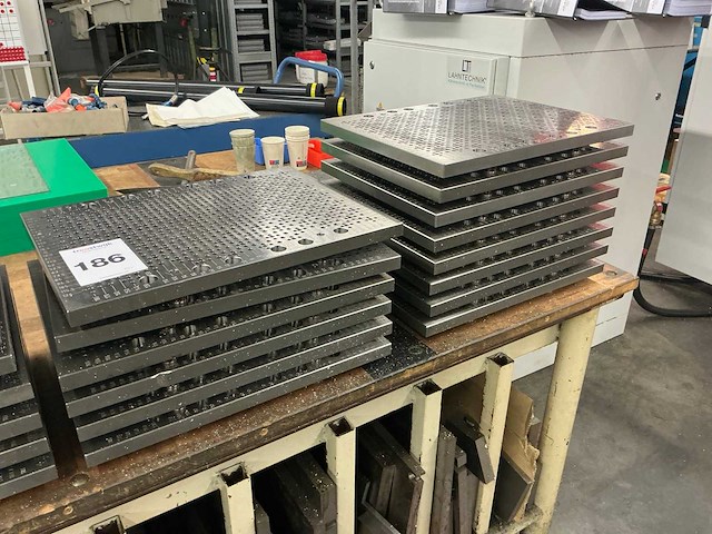 101134 opspanplaat / boorplaat (14x) - afbeelding 1 van  6