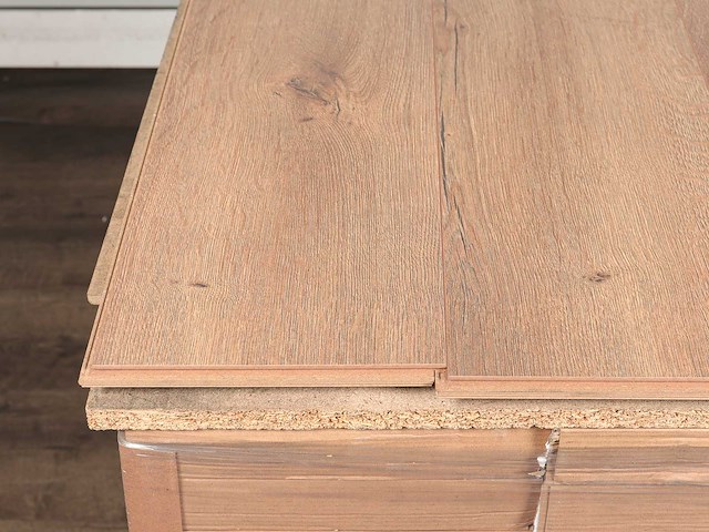 102 m2 laminaat plank watervast - 1383 x 193 x 10 mm - afbeelding 2 van  4