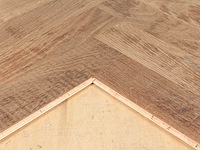 102 m2 parket eiken visgraat mutliplank - 540 x 90 x 14 mm - afbeelding 2 van  4