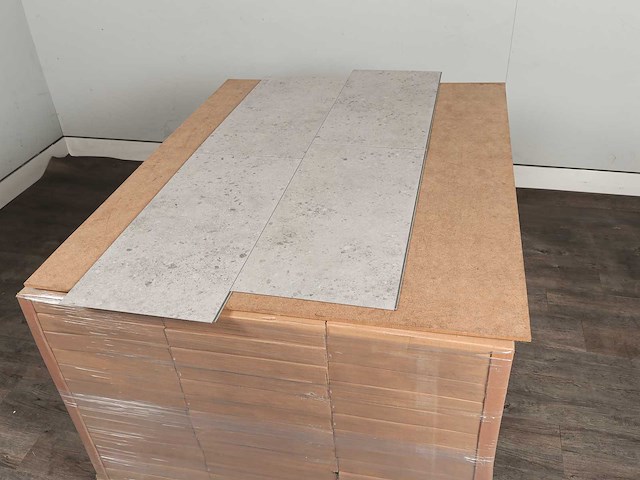 102 m2 pvc click tegel - 638 x 310 x 4,5 mm - afbeelding 3 van  3