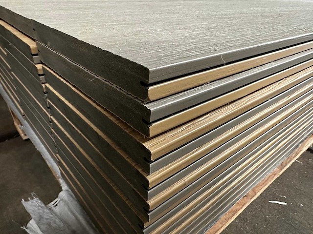 102x composiet vlonderplank massief eiken/licht grijs 400x18x2 cm - 75,5 m2 - co-extrusie - afbeelding 4 van  4