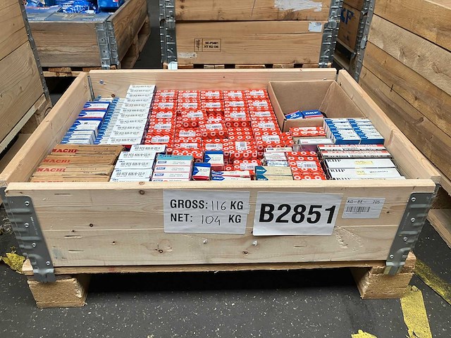 104 kg net bearings from skf, fag, ina, ntn, nsk, rhp and others - afbeelding 1 van  2