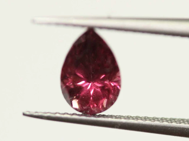 1,04ct. perenvorm roze rozenkleur rodoliet-edelsteen - afbeelding 6 van  7