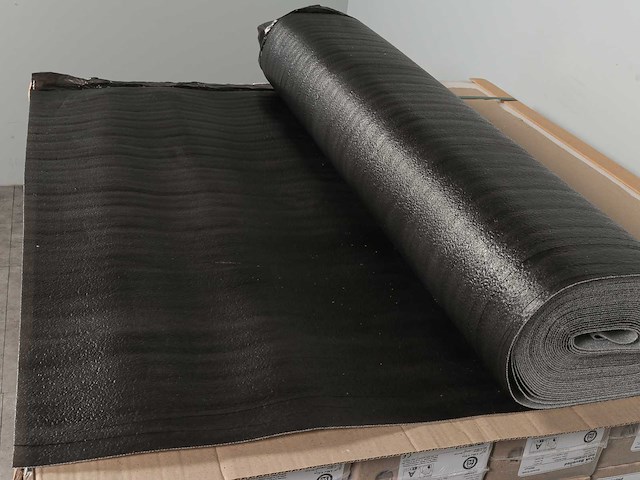 105 meter silver sound eliminator ondervloer - afbeelding 3 van  3