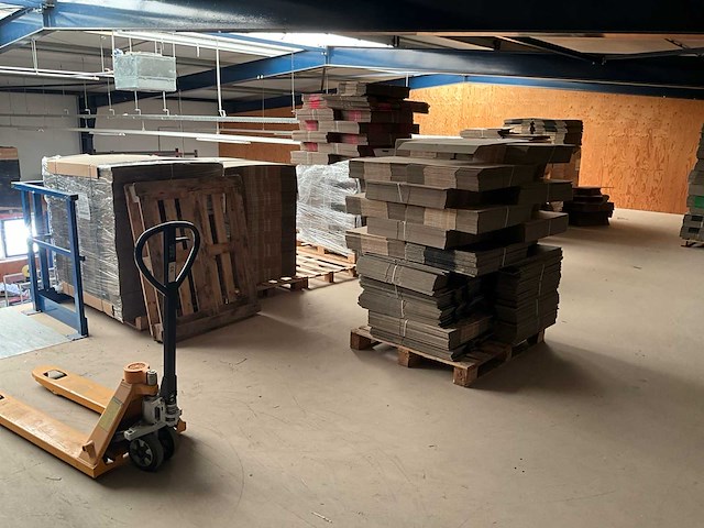 105m2 ssi schäfer vrijstaande entresolvloer v.v.20m ballustrade , palletopzetplaats, ledarmaturen bouwjaar 2018 - afbeelding 4 van  14