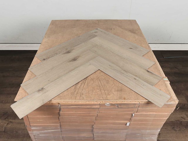 106 m2 pvc spc click visgraat - 610 x 122 x 4,5 mm - afbeelding 3 van  3