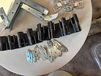 106 x haken en scharnieren (106x) - afbeelding 2 van  5