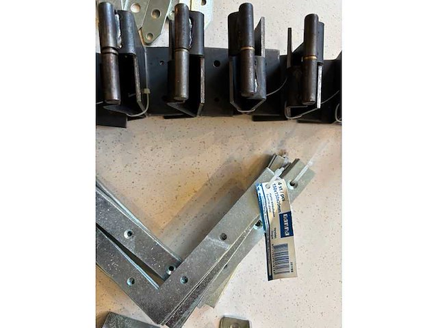 106 x haken en scharnieren (106x) - afbeelding 4 van  5