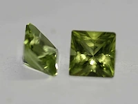 1,06ct. vierkante appelgroene peridoot-edelsteen - afbeelding 2 van  8