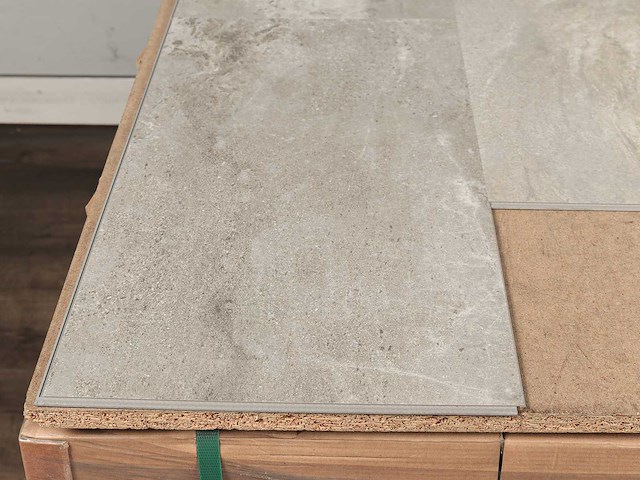 107 m2 pvc click tegel met xps onderlaag - 610 x 305 x 4,4 mm - afbeelding 1 van  1