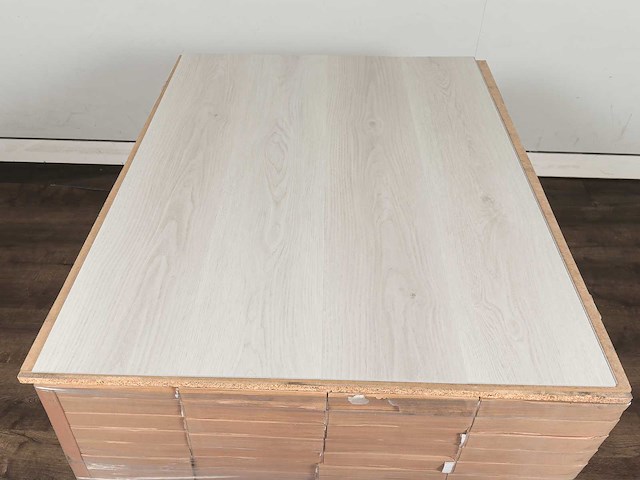 107 m2 pvc spc click plank met xps onderlaag - 1220 x 228 x 4+1 mm - afbeelding 1 van  1