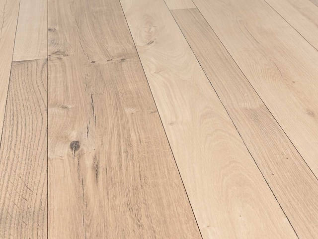 108 m2 laminaat plank - 1383 x 193 x 8 mm - afbeelding 1 van  4