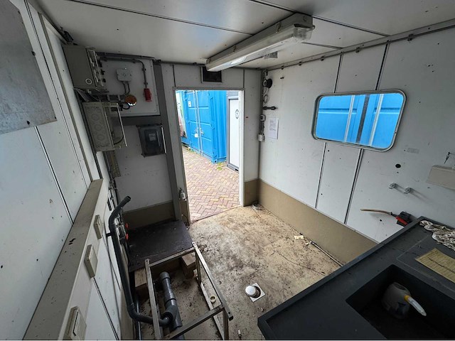 10ft - geisoleerde labotorium - container 10ft met keukenblok en groepenkast - afbeelding 7 van  9