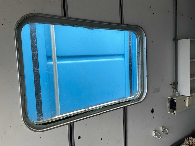 10ft - geisoleerde labotorium - container 10ft met keukenblok en groepenkast - afbeelding 9 van  9