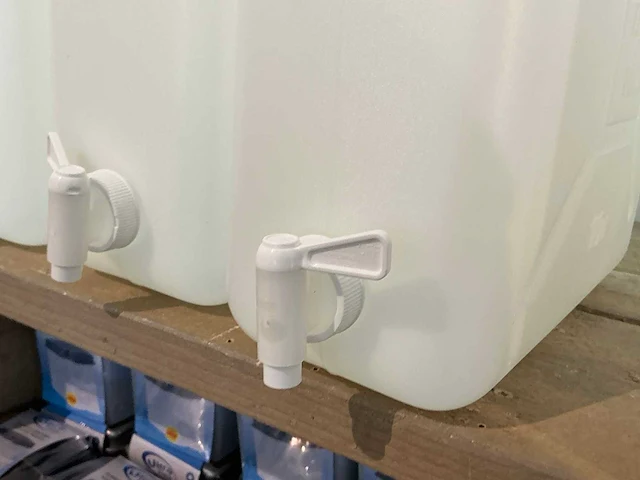10l jerrycan met tap (5x) - afbeelding 3 van  4