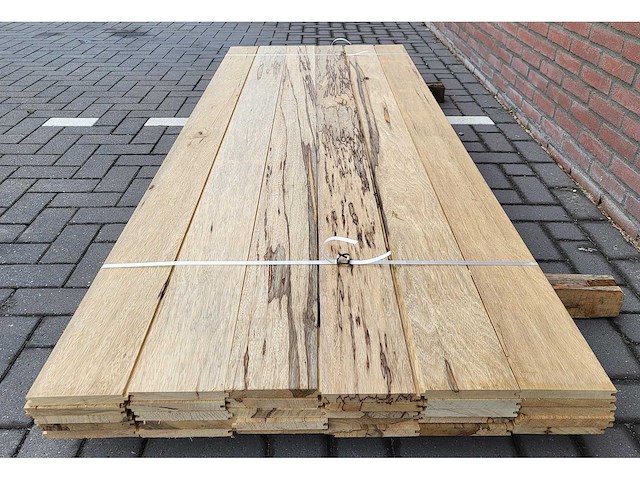 10m2 afrikaans eiken 18 x 140 mm vloerdelen, lengte 240cm ( 30x ) - afbeelding 1 van  4