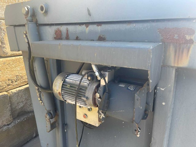 10m3 container met hydraulische klep - afbeelding 9 van  10