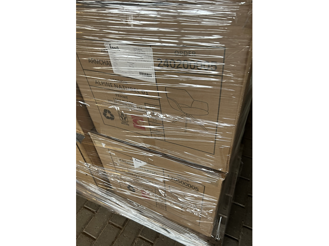 10x diverse stoelen en krukken byfonq en vanharte - afbeelding 5 van  9