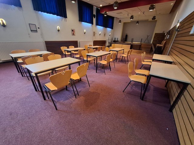 10x kantinetafel met 32 stoelen - afbeelding 1 van  6