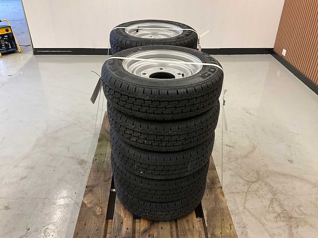 10x ongebruikt security 155/70r12c aanhanger wiel ifor williams - afbeelding 3 van  10