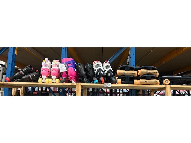 10x skeelers, rolschaatsen en skateboard w.o. uepai - afbeelding 1 van  7