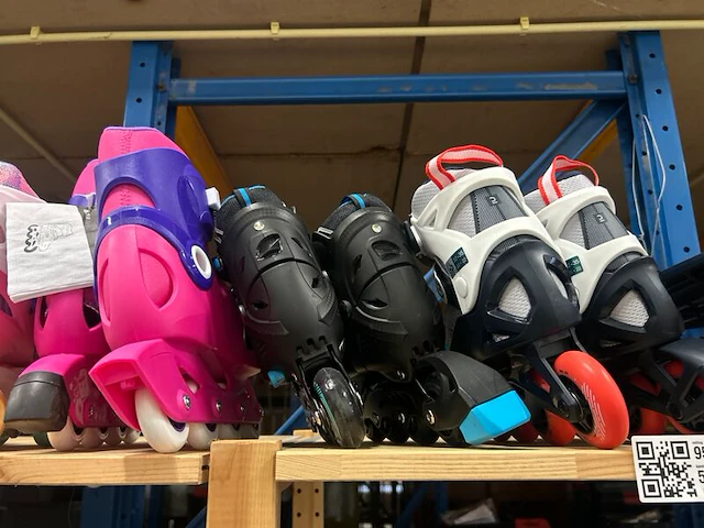 10x skeelers, rolschaatsen en skateboard w.o. uepai - afbeelding 4 van  7