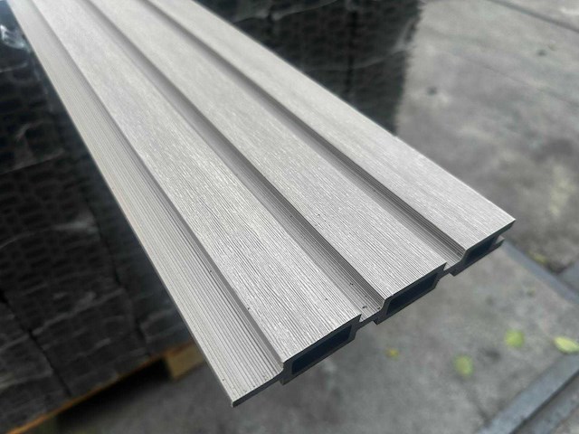 10x triple rhombus schutting grijs - composiet schutting - 18 meter schutting - afbeelding 6 van  6