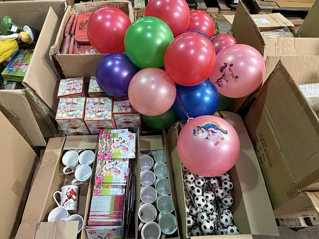 11 dozen materiaal - afbeelding 1 van  8