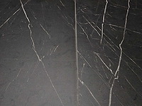 11 m2 laminaat tegel - 635 x 327 x 8 mm - afbeelding 1 van  3