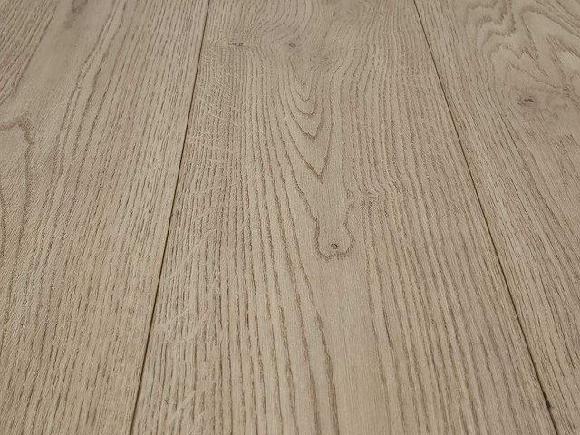 11 m2 laminaat watervast plank - 1383 x 193 x 10 mm - afbeelding 1 van  2