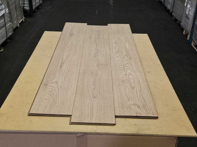11 m2 laminaat watervast plank - 1383 x 193 x 10 mm - afbeelding 2 van  2