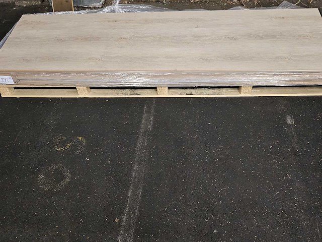 11 m2 laminaat xl plank - 2410 x 241 x 12,3 mm - afbeelding 3 van  3