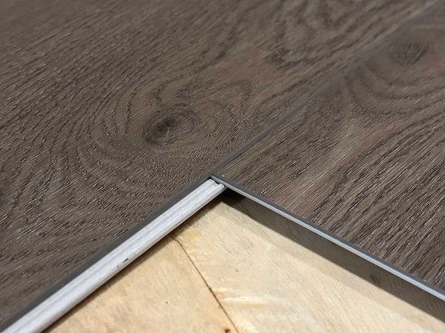 11 m2 pvc click visgraat - 600 x 150 x 5 mm - afbeelding 2 van  3