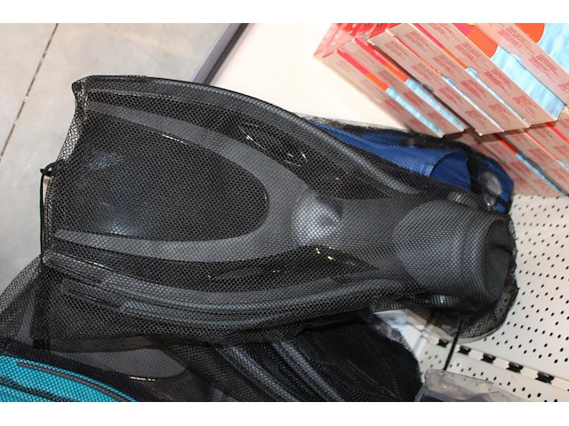 11 sets zwemvliezen/flippers bestway in diverse maten en uitvoeringen, - afbeelding 2 van  3